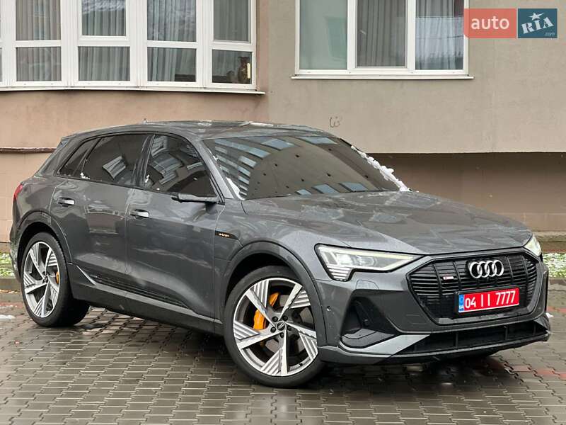 Позашляховик / Кросовер Audi e-tron 2021 в Дніпрі