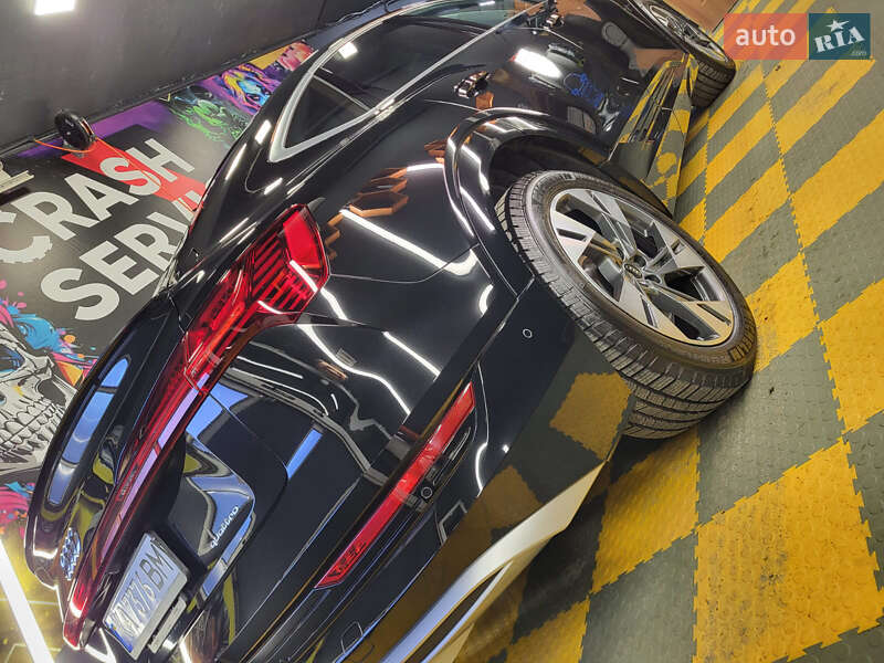 Внедорожник / Кроссовер Audi e-tron 2022 в Киеве