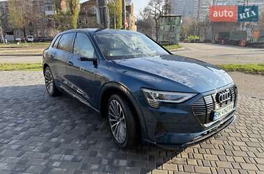 Позашляховик / Кросовер Audi e-tron 2019 в Дніпрі