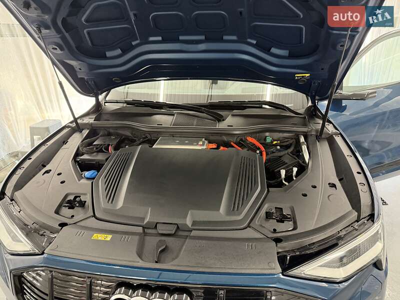 Внедорожник / Кроссовер Audi e-tron 2019 в Днепре