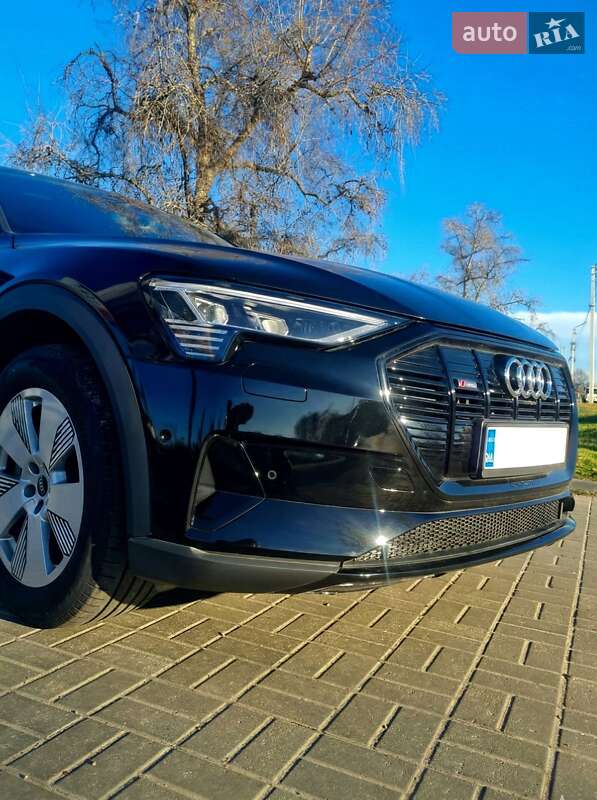 Внедорожник / Кроссовер Audi e-tron 2020 в Кременчуге