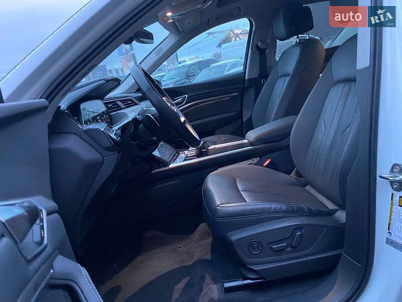 Позашляховик / Кросовер Audi e-tron 2020 в Львові