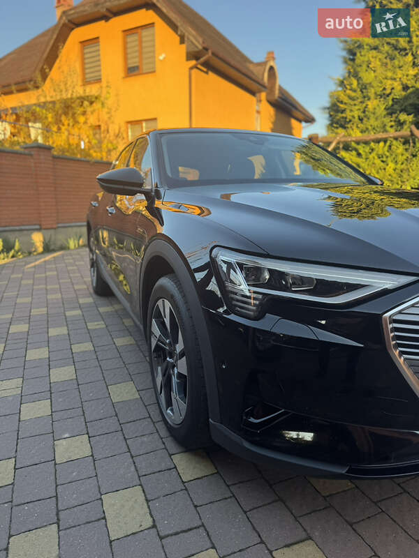 Внедорожник / Кроссовер Audi e-tron 2022 в Мукачево