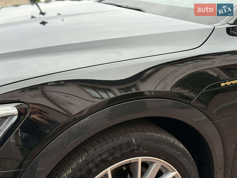 Позашляховик / Кросовер Audi e-tron 2020 в Стрию