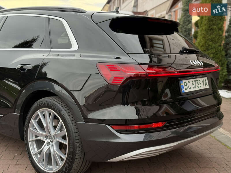 Позашляховик / Кросовер Audi e-tron 2020 в Стрию
