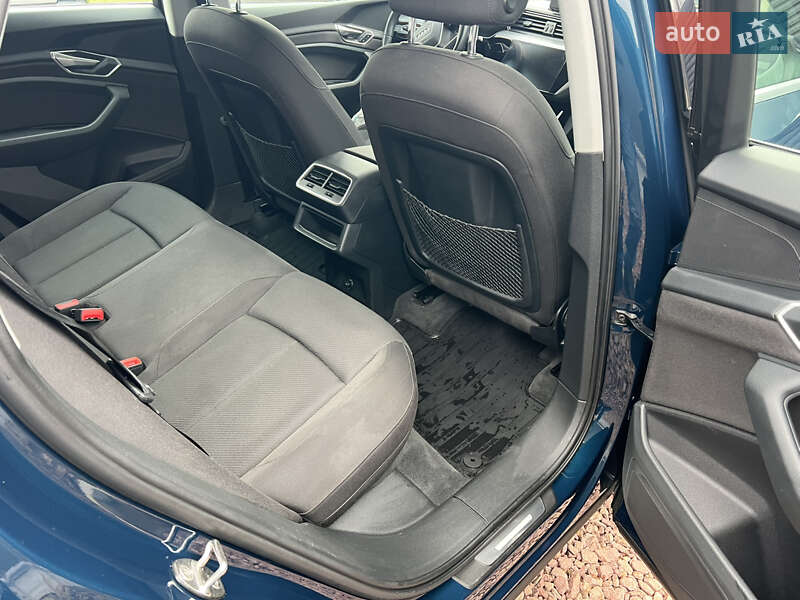 Внедорожник / Кроссовер Audi e-tron 2020 в Городке