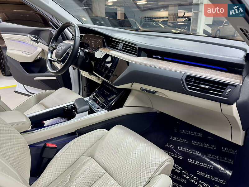 Позашляховик / Кросовер Audi e-tron 2019 в Києві