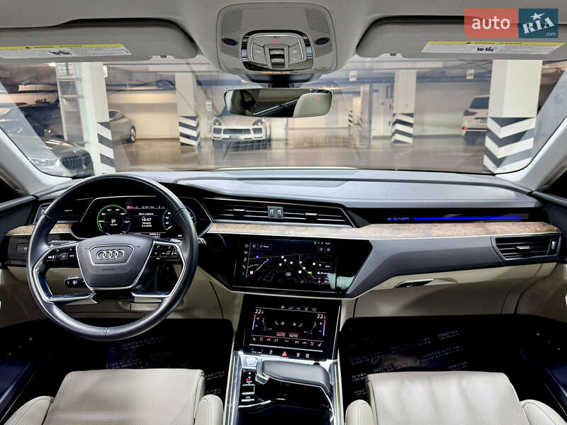Позашляховик / Кросовер Audi e-tron 2019 в Києві