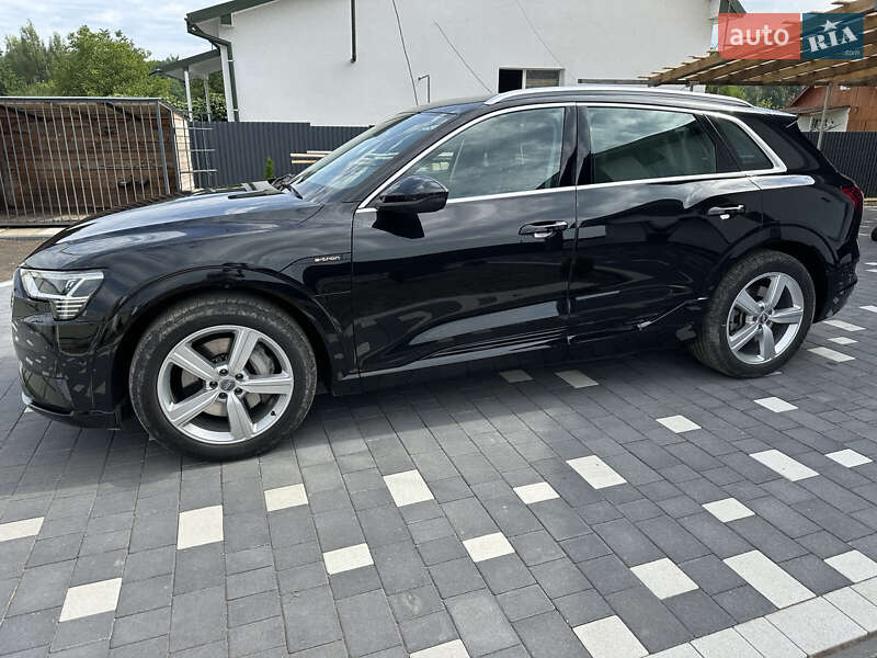 Позашляховик / Кросовер Audi e-tron 2020 в Коломиї