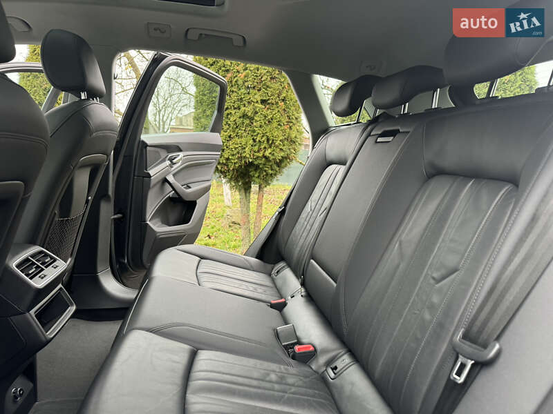 Позашляховик / Кросовер Audi e-tron 2020 в Харкові фото 36 Позашляховик / Кросовер Audi e-tron 2020 в Харкові