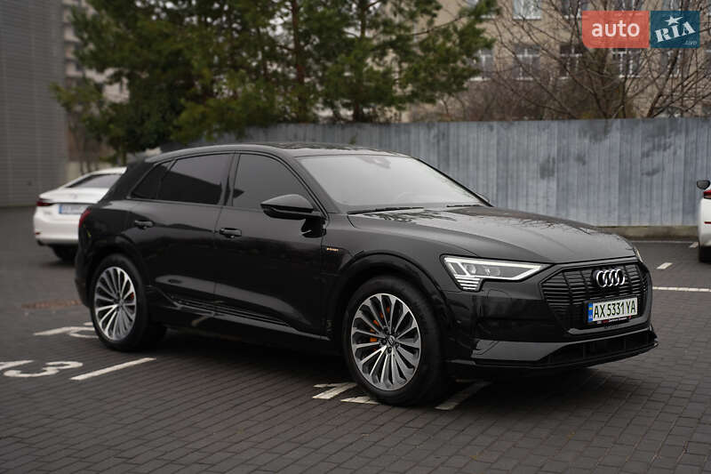 Внедорожник / Кроссовер Audi e-tron 2019 в Харькове