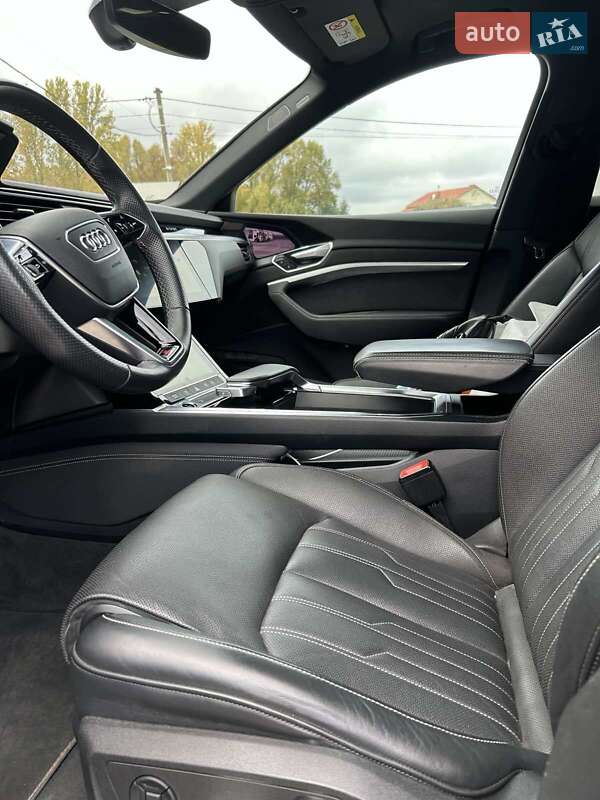 Внедорожник / Кроссовер Audi e-tron 2021 в Тернополе