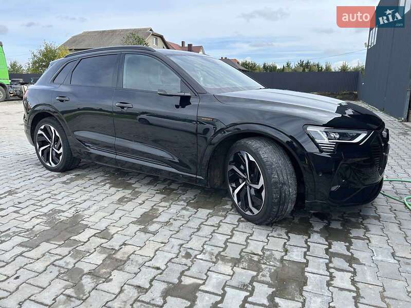 Внедорожник / Кроссовер Audi e-tron 2021 в Тернополе