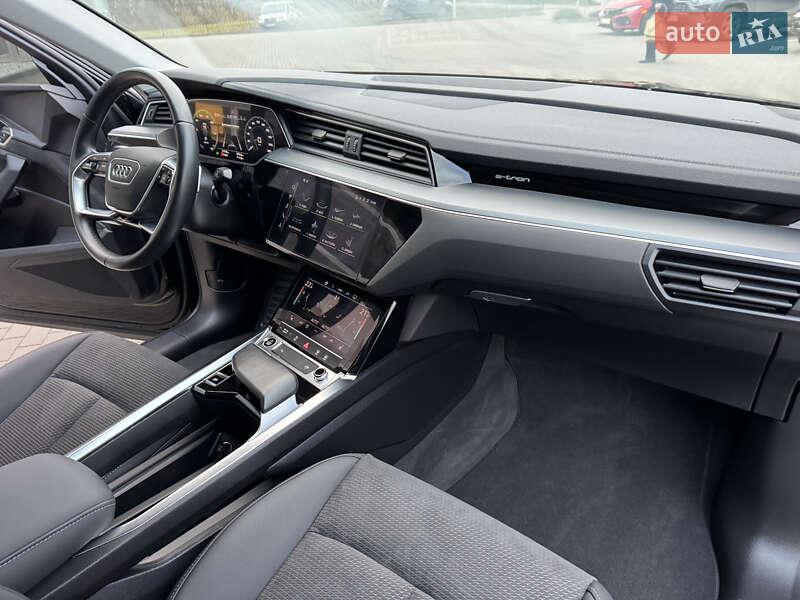 Позашляховик / Кросовер Audi e-tron 2023 в Хмельницькому фото 46 Позашляховик / Кросовер Audi e-tron 2023 в Хмельницькому