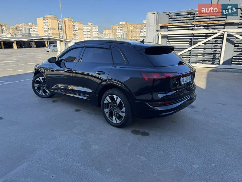 Внедорожник / Кроссовер Audi e-tron 2020 в Киеве