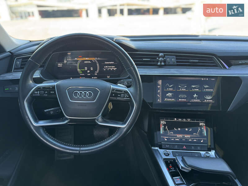 Внедорожник / Кроссовер Audi e-tron 2020 в Киеве