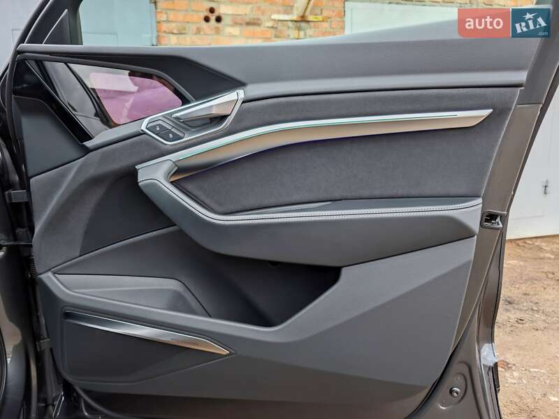 Внедорожник / Кроссовер Audi e-tron 2022 в Житомире