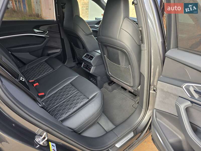 Внедорожник / Кроссовер Audi e-tron 2022 в Житомире