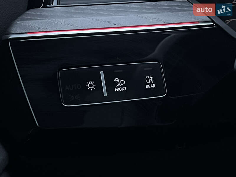 Позашляховик / Кросовер Audi e-tron 2022 в Луцьку