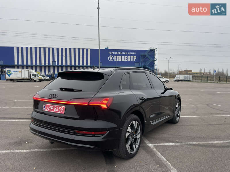 Внедорожник / Кроссовер Audi e-tron 2022 в Ровно фото 16 Внедорожник / Кроссовер Audi e-tron 2022 в Ровно