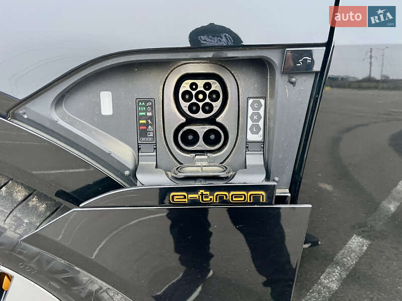 Внедорожник / Кроссовер Audi e-tron 2022 в Ровно фото 22 Внедорожник / Кроссовер Audi e-tron 2022 в Ровно