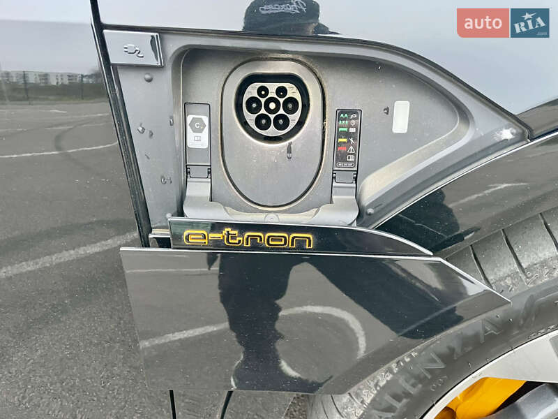 Внедорожник / Кроссовер Audi e-tron 2022 в Ровно фото 23 Внедорожник / Кроссовер Audi e-tron 2022 в Ровно
