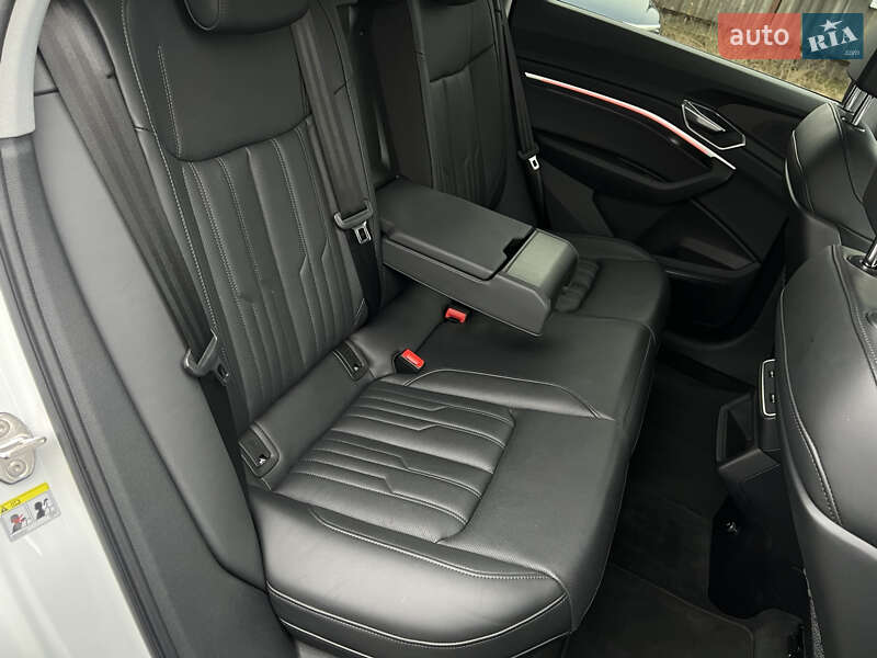 Внедорожник / Кроссовер Audi e-tron 2023 в Луцке