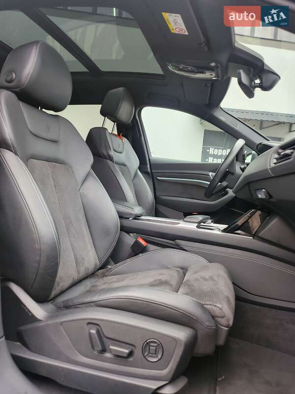 Внедорожник / Кроссовер Audi e-tron 2021 в Бориславе