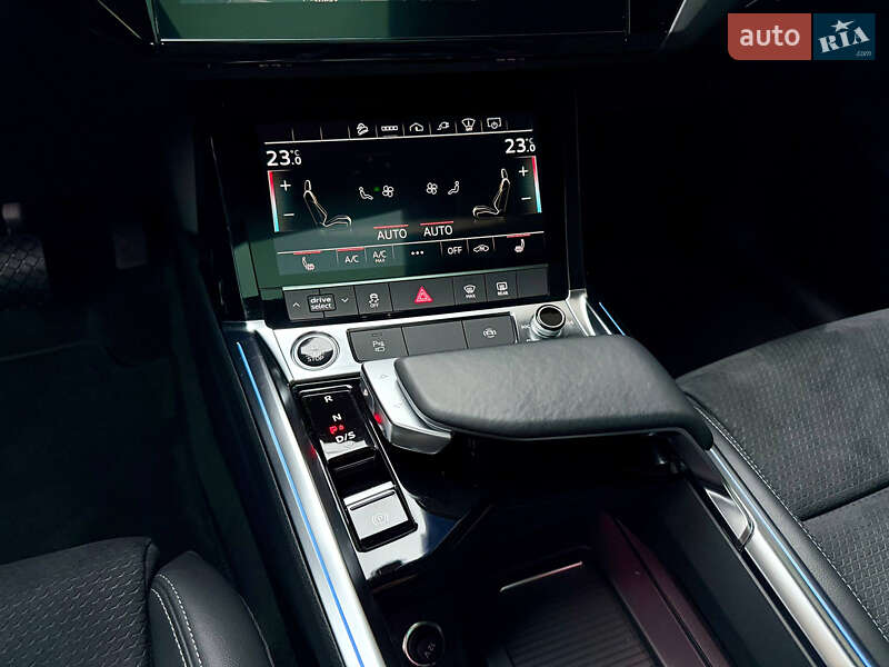 Внедорожник / Кроссовер Audi e-tron 2022 в Днепре фото 40 Внедорожник / Кроссовер Audi e-tron 2022 в Днепре