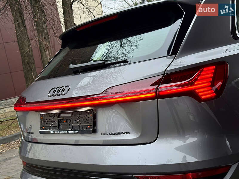 Внедорожник / Кроссовер Audi e-tron 2022 в Днепре фото 76 Внедорожник / Кроссовер Audi e-tron 2022 в Днепре