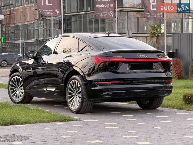 Внедорожник / Кроссовер Audi e-tron 2022 в Ужгороде