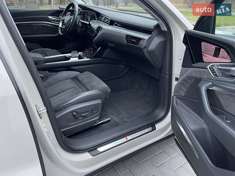 Внедорожник / Кроссовер Audi e-tron 2020 в Луцке