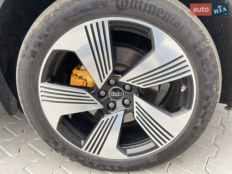 Внедорожник / Кроссовер Audi e-tron 2018 в Кропивницком