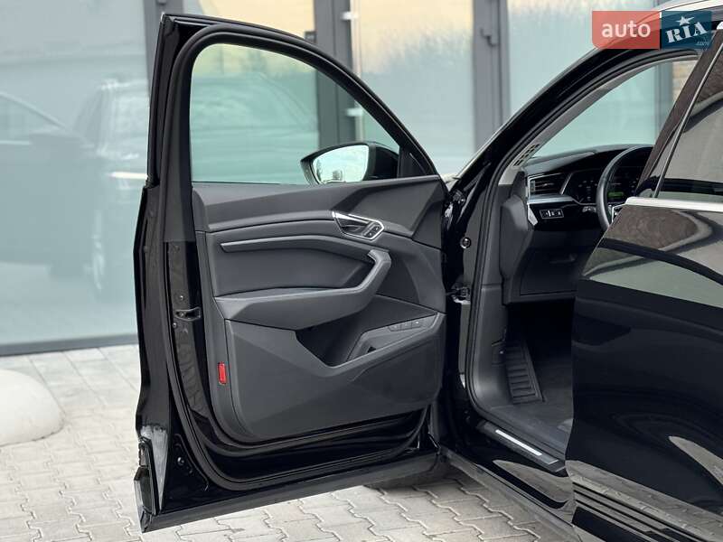 Внедорожник / Кроссовер Audi e-tron 2019 в Тернополе
