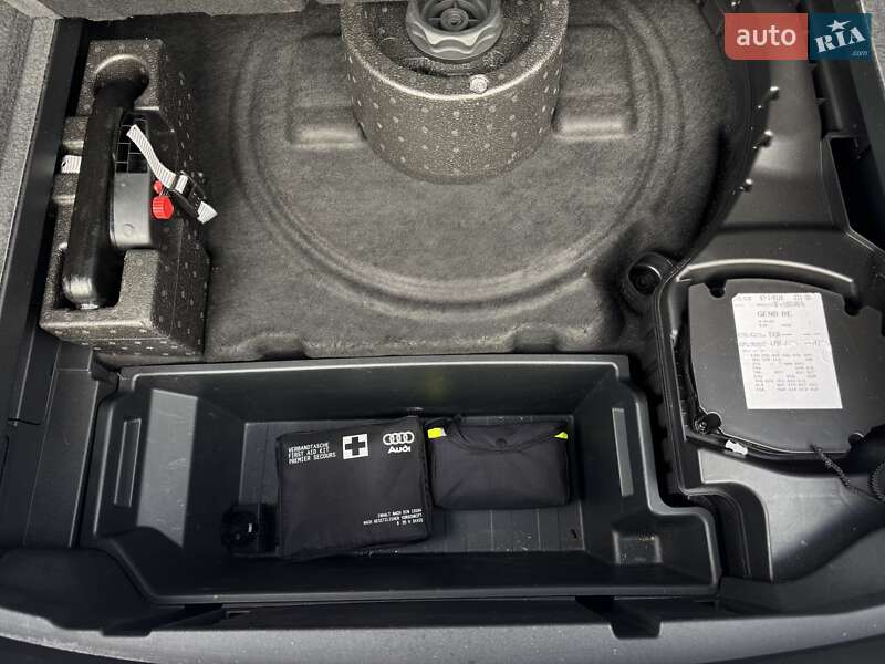 Внедорожник / Кроссовер Audi e-tron 2019 в Тернополе