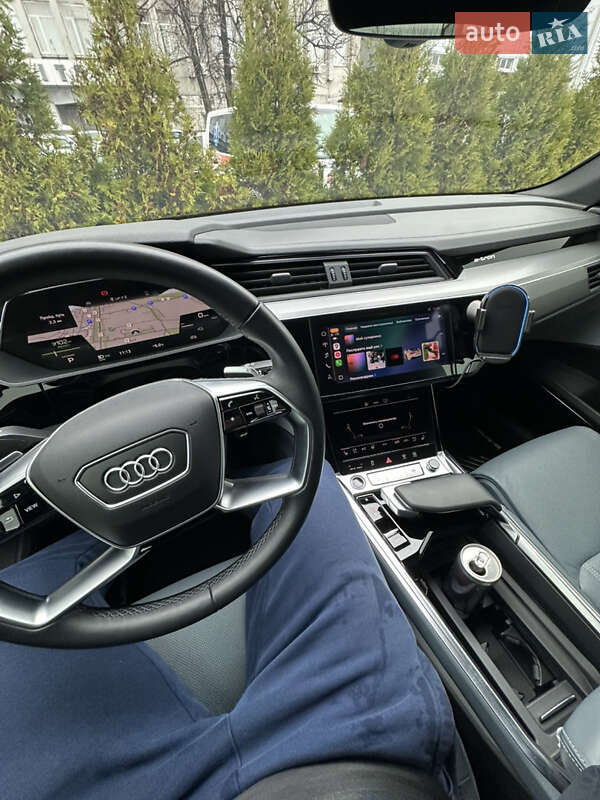 Позашляховик / Кросовер Audi e-tron 2020 в Дніпрі