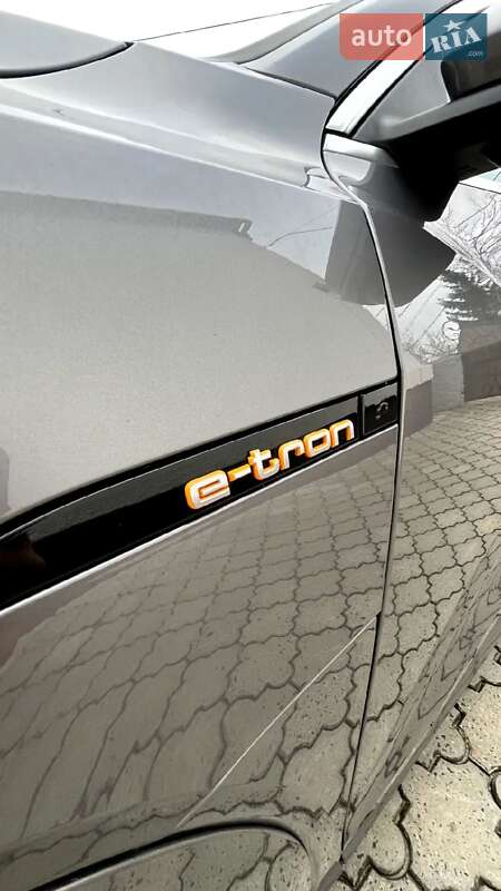 Внедорожник / Кроссовер Audi e-tron 2020 в Мукачево