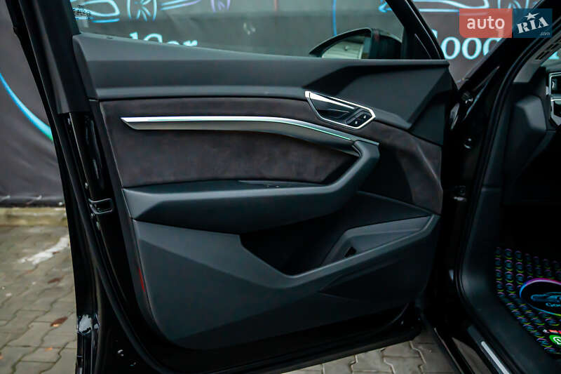 Внедорожник / Кроссовер Audi e-tron 2020 в Луцке фото 56 Внедорожник / Кроссовер Audi e-tron 2020 в Луцке