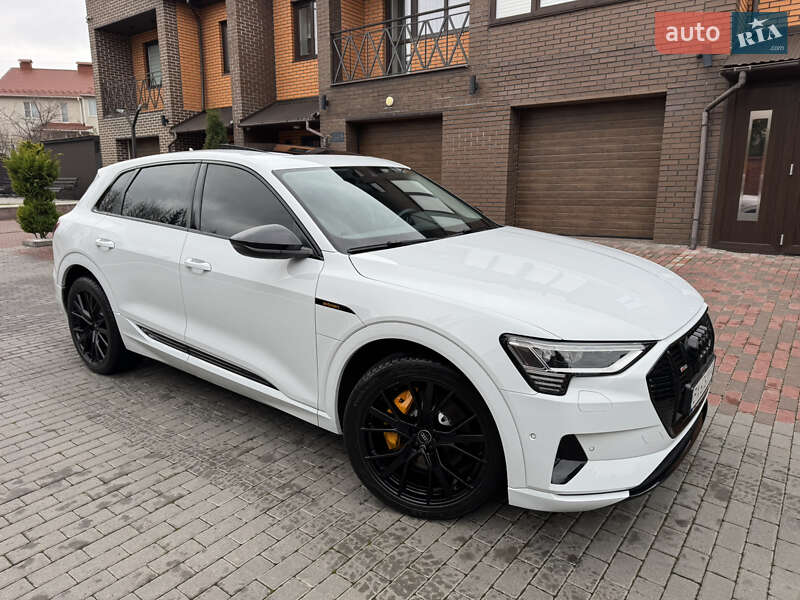 Внедорожник / Кроссовер Audi e-tron 2023 в Хмельницком