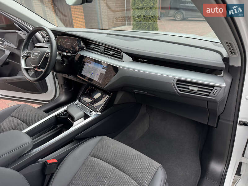 Внедорожник / Кроссовер Audi e-tron 2023 в Хмельницком