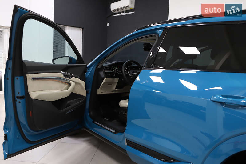 Внедорожник / Кроссовер Audi e-tron 2019 в Дрогобыче