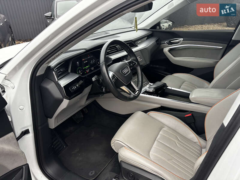 Внедорожник / Кроссовер Audi e-tron 2021 в Львове