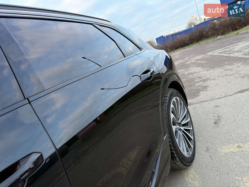 Позашляховик / Кросовер Audi e-tron 2019 в Дрогобичі