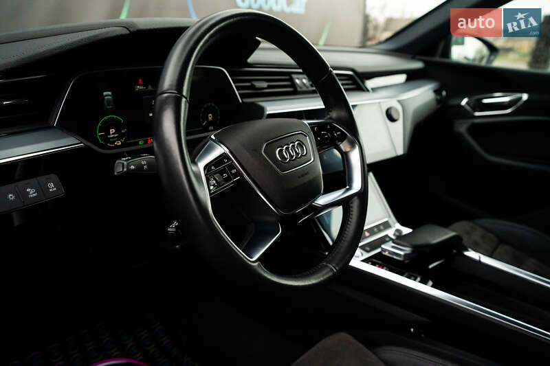 Внедорожник / Кроссовер Audi e-tron 2020 в Луцке фото 69 Внедорожник / Кроссовер Audi e-tron 2020 в Луцке