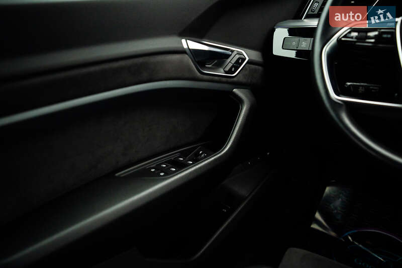 Внедорожник / Кроссовер Audi e-tron 2020 в Луцке фото 79 Внедорожник / Кроссовер Audi e-tron 2020 в Луцке