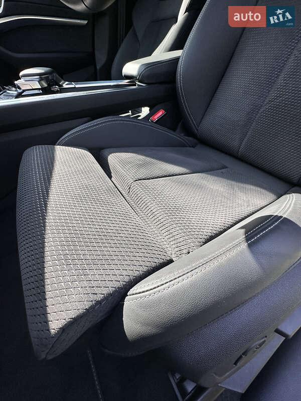 Внедорожник / Кроссовер Audi e-tron 2020 в Киеве фото 25 Внедорожник / Кроссовер Audi e-tron 2020 в Киеве