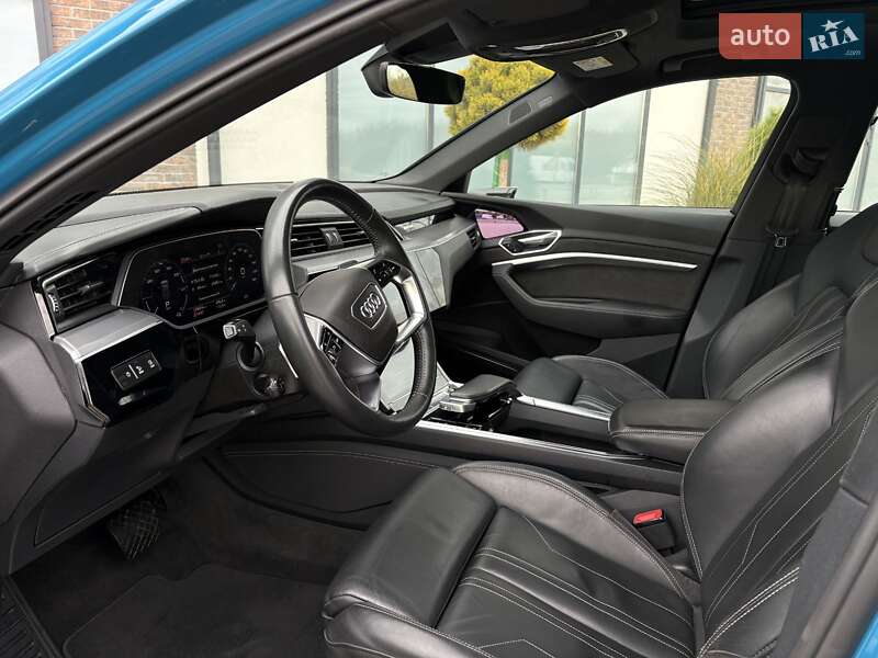 Внедорожник / Кроссовер Audi e-tron 2019 в Тернополе