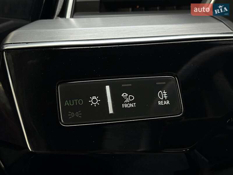 Внедорожник / Кроссовер Audi e-tron 2019 в Тернополе