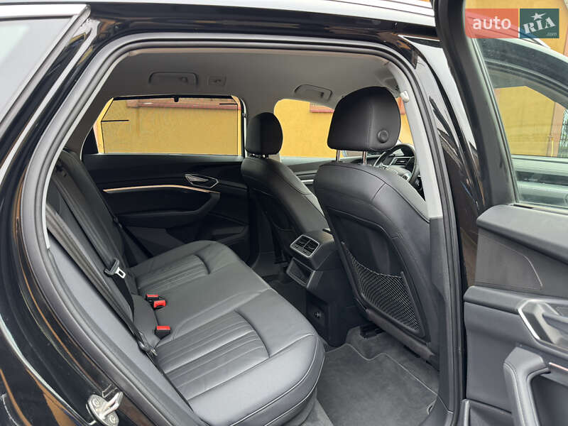 Внедорожник / Кроссовер Audi e-tron 2021 в Ровно фото 36 Внедорожник / Кроссовер Audi e-tron 2021 в Ровно