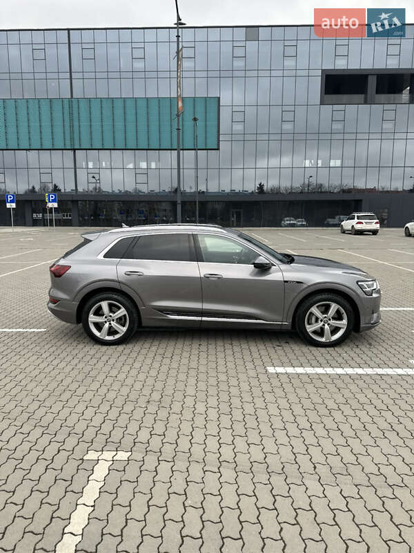 Внедорожник / Кроссовер Audi e-tron 2022 в Львове фото 14 Внедорожник / Кроссовер Audi e-tron 2022 в Львове